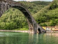 ponte-del-diavolo-borgo-mozzano-586x357
